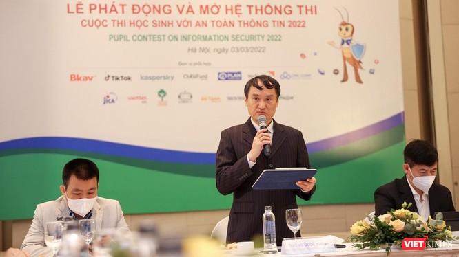 Ông Vũ Quốc Khánh - Phó Chủ tịch VNISA công bố chính thức mở hệ thống cuộc thi.