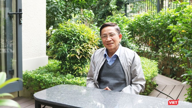 GS. Nguyễn Minh Thuyết trò chuyện cùng VietTimes 