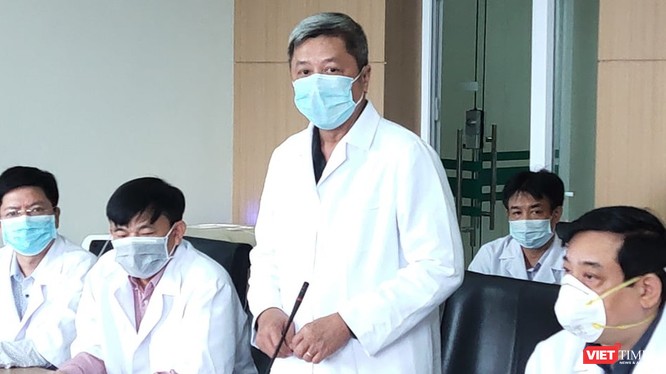 Thứ trưởng Bộ Y tế Nguyễn Trường Sơn phát biểu tại buổi làm việc. 