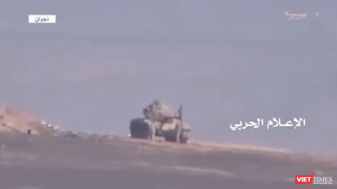 Xe tăng M60 của quân Arab Saudi sắp bị tiêu diệt. Hình cắt từ clip