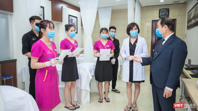PGS.TS. Trần Đắc Phu xây dựng và hướng dẫn quy trình chuẩn riêng về phòng chống dịch cho ngành nail – hair –spa 