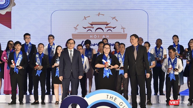 Ban tổ chức The Guide Awards 2019 trao giải thưởng Chương trình nghệ thuật thực cảnh có giá trị văn hóa, lịch sử hay nhất Việt Nam cho Chương trình thực cảnh Ký ức Hội An.