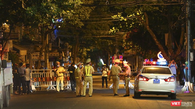 Các tuyến đường dẫn vào 3 bệnh viện ở Đà Nẵng trong đêm thiết lập lệnh phong tỏa