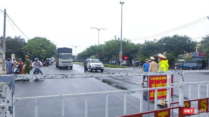 Chốt kiểm soát phòng dịch COVID-19 trên tuyến giao thông nối Quảng Nam và Đà Nẵng