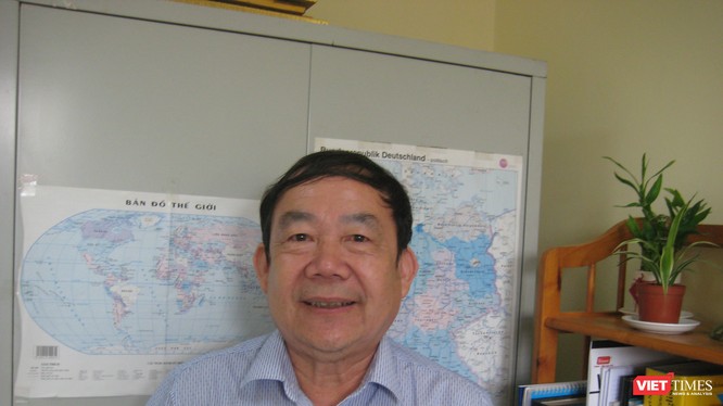 GS TS Vũ Kim Bảng - nguyên Phó viện trưởng Viện Ngôn ngữ học là một trong số rất ít các chuyên gia ngôn ngữ đã tham gia các dự án CNTT