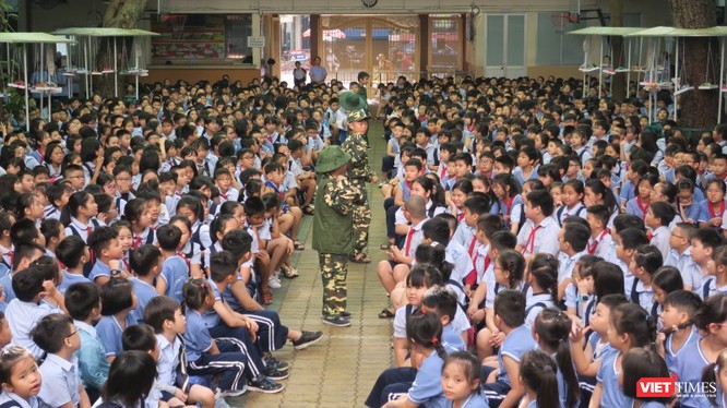 Học sinh trường Tiểu học Lương Định Của (Quận 3, TP.HCM) thời điểm cuối năm 2019 trước khi bùng phát dịch COVID-19 (Ảnh: Hòa Bình) 