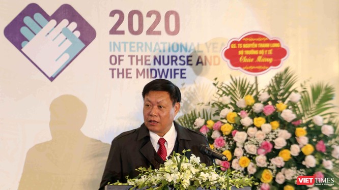 Thứ trưởng Bộ Y tế Đỗ Xuân Tuyên phát biểu tại Hội thảo khoa học về điều dưỡng (Ảnh: Thanh Hằng) 