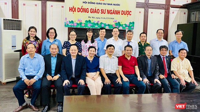 GS Nguyễn Đức Tuấn trong Hội đồng Giáo sư ngành Dược (Ảnh: NVCC) 