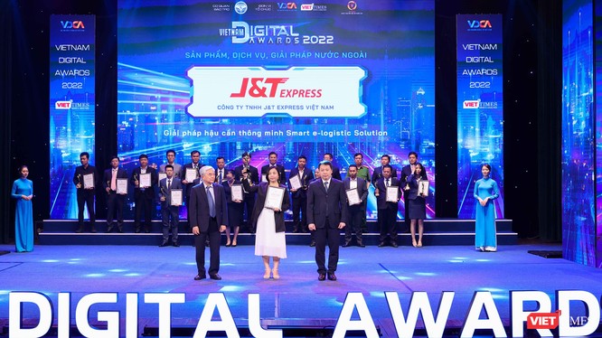 J&T Express được trao Giải thưởng Chuyển đổi số Việt Nam 2022, tại hạng mục 5 - Sản phẩm, dịch vụ, giải pháp nước ngoài.