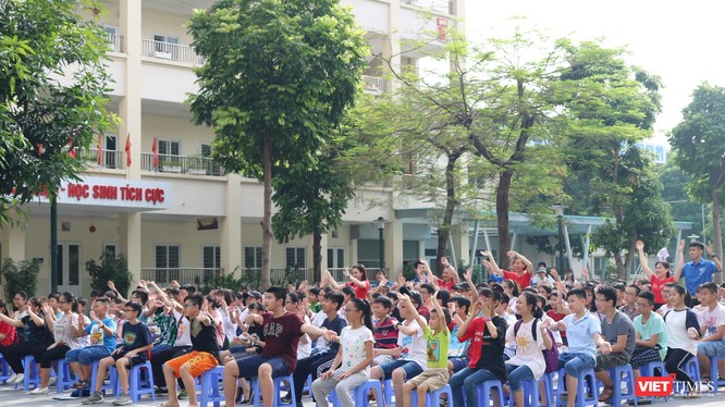 Học sinh tham gia hoạt động ngoại khóa. Ảnh: Minh Thúy