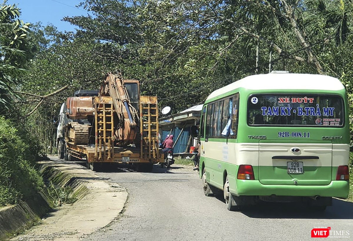 Cận cảnh cứu hộ nạn nhân sạt lở đất ở Trà Leng ảnh 2