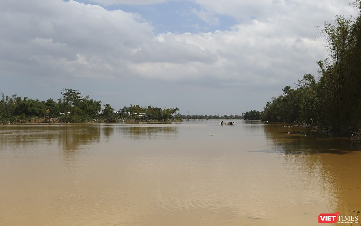 Quảng Nam: Thủy điện Đắk Mi 4 xả lũ, hạ du sông Vu Gia chìm trong nước ảnh 7