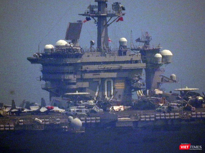 Cận cảnh siêu tàu sân bay Mỹ USS Carl Vinson đang neo đậu Tiên Sa ảnh 10