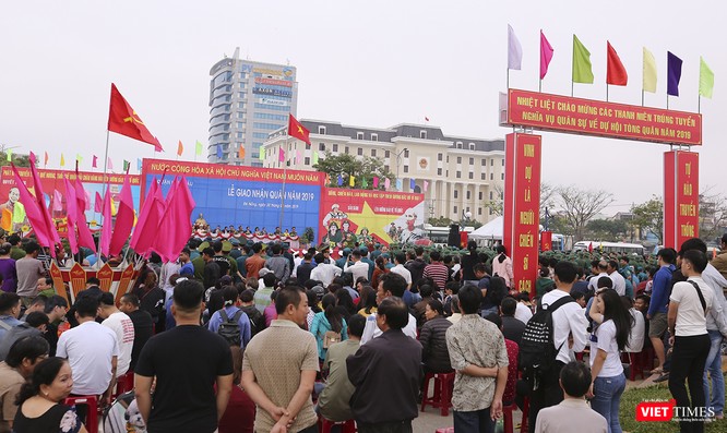 Chùm ảnh: Những khoảnh khắc xúc động trong Lễ giao nhận quân Đà Nẵng 2019 ảnh 3