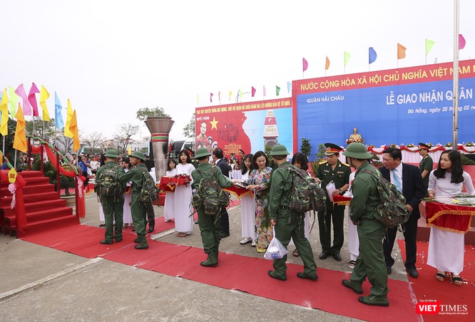 Chùm ảnh: Những khoảnh khắc xúc động trong Lễ giao nhận quân Đà Nẵng 2019 ảnh 7