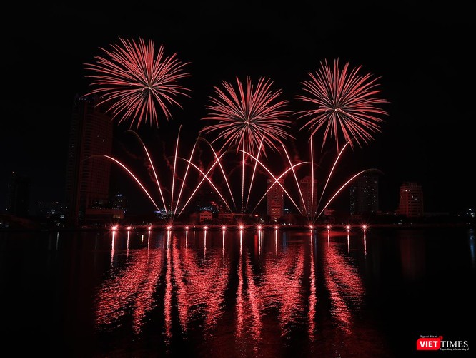 Pháo hoa quốc tế Đà Nẵng 2019: Brazil và Bỉ thể hiện gì trong đêm “Mầm sống” ảnh 1