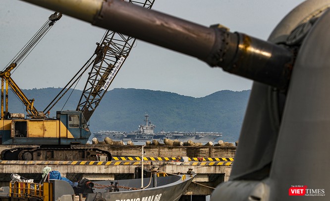 Toàn cảnh chuyến thăm của đội tàu USS Theodore Roosevelt (CVN-71) ở Đà Nẵng ảnh 5