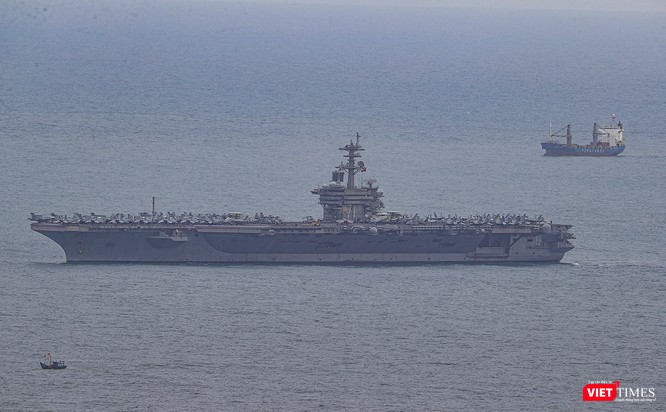 Toàn cảnh chuyến thăm của đội tàu USS Theodore Roosevelt (CVN-71) ở Đà Nẵng ảnh 3