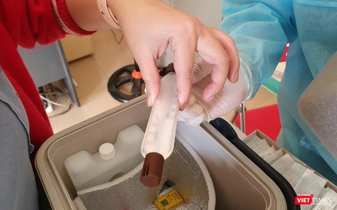 Ảnh: 100 y bác sĩ đầu tiên của Đà Nẵng được tiêm vaccine COVID-19 ảnh 12