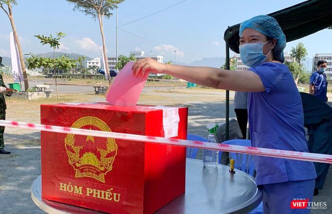 Ảnh: Cử tri toàn TP Đà Nẵng đi bầu cử đại biểu Quốc hội và HĐND TP ảnh 20