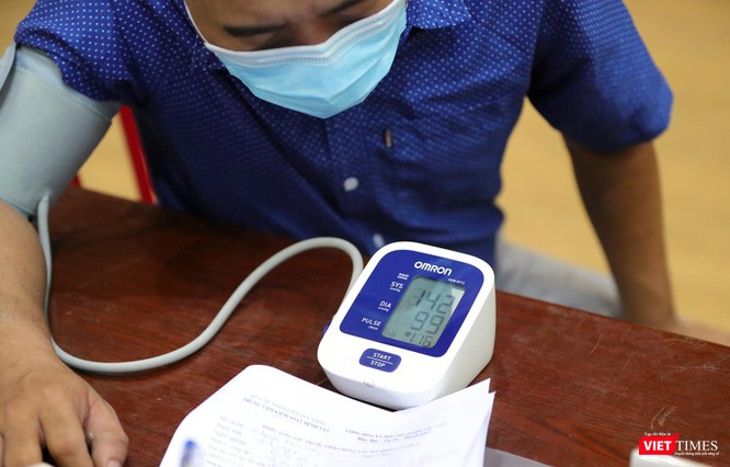 Ảnh: Đà Nẵng ngày đầu tiêm vaccine COVID-19 Spikevax trong cộng đồng ảnh 10