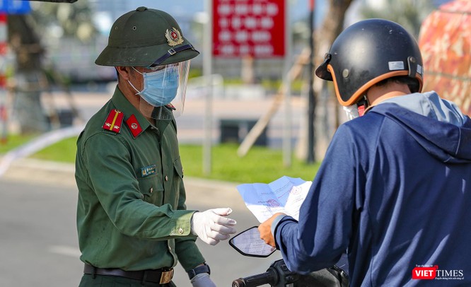 Ảnh: Đường phố Đà Nẵng ra sao sau 10 ngày giãn cách xã hội! ảnh 34