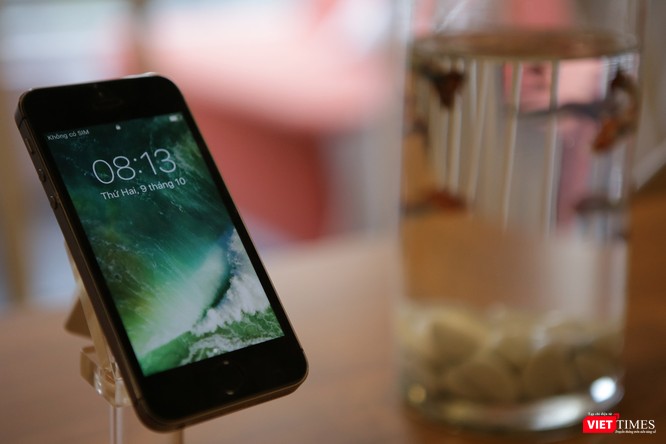 Từ iPhone đời đầu đến iPhone X lần đầu tiên hội tụ trong một triển lãm tại Hà Nội ảnh 10
