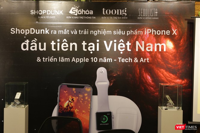 Từ iPhone đời đầu đến iPhone X lần đầu tiên hội tụ trong một triển lãm tại Hà Nội ảnh 1