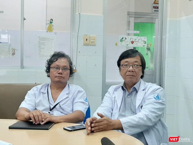 Ca Má»• Song Sinh Dinh Gan