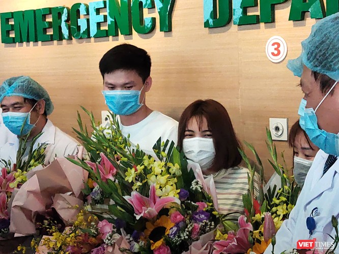 Thêm ba bệnh nhân xuất viện, Việt Nam đã có 6/14 người chiến thắng virus Corona ảnh 1