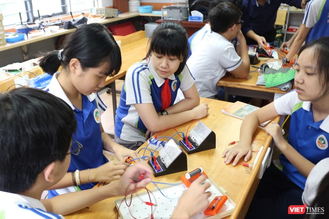 Thấy gì từ một trung tâm thí nghiệm vật lý dành cho học sinh ở Hà Nội? ảnh 2