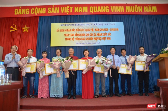 Nhà báo Lê Đăng Khoa (VietTimes) được trao Bằng khen của Liên hiệp các Hội KHKT Việt Nam ảnh 5