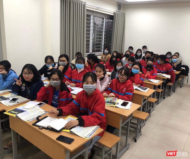 Sinh viên Trường Đại học Y Hà Nội vẫn đi học, dù nhiều trường đại học khác phải nghỉ vì dịch nCoV2019
