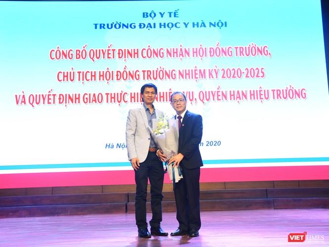 GS.TS. Tạ Thành Văn trở thành Chủ tịch Hội đồng trường đầu tiên của Trường Đại học Y Hà Nội ảnh 8