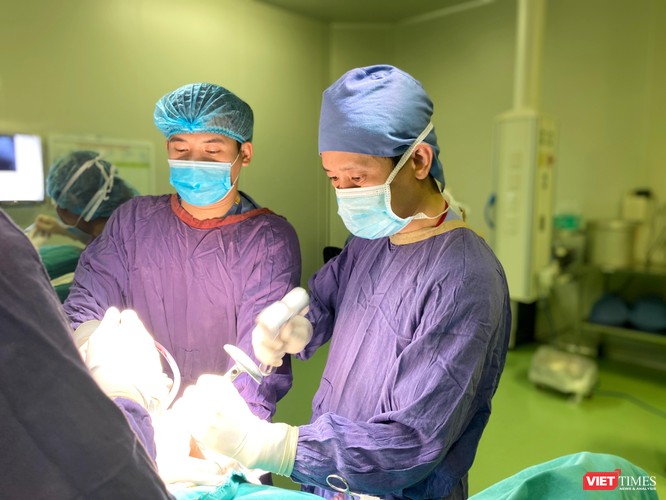 Người đi tiên phong trong phẫu thuật nội soi khớp gối, thay khớp gối, khớp háng toàn phần ở Việt Nam ảnh 4