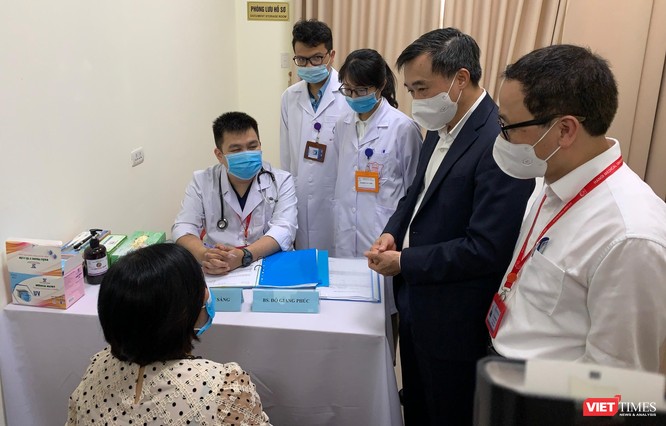 Chính thức tiêm thử nghiệm vaccine COVID-19 do Việt Nam nghiên cứu và sản xuất tại Đại học Y Hà Nội ảnh 6