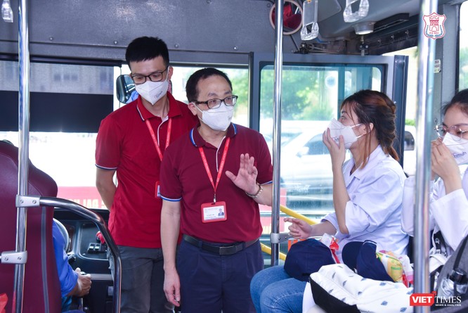 Trường Đại học Y Hà Nội điều thêm 60 cán bộ, sinh viên hỗ trợ vùng tâm dịch Bắc Ninh ảnh 5