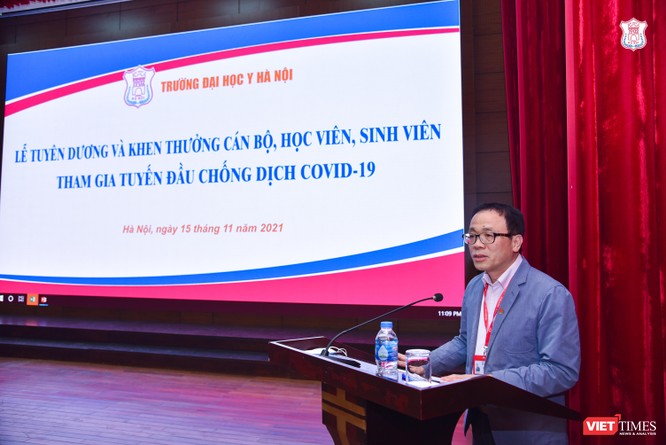 Trường Đại học Y Hà Nội tuyên dương các cán bộ, học viên, sinh viên tham gia tuyến đầu chống dịch ảnh 1