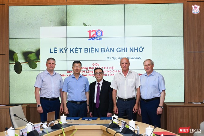 Trường ĐH Y Hà Nội, BQL Lăng Hồ Chủ tịch hợp tác với các nhà khoa học Nga về nghiên cứu thảo dược ảnh 9