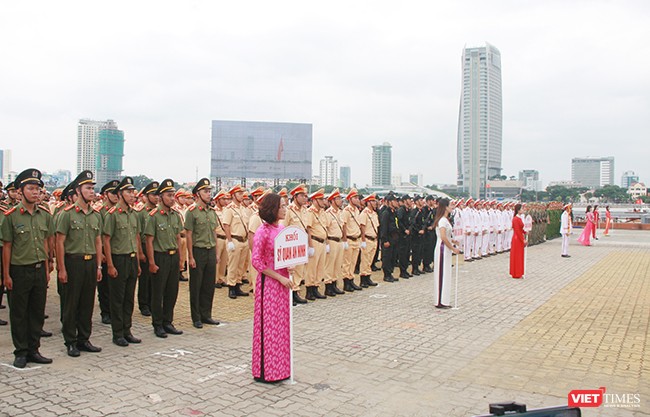 Hơn 2.000 cảnh sát diễn tập chống khủng bố bảo vệ APEC tại Đà Nẵng ảnh 13