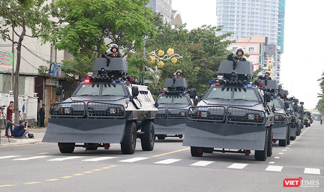 Hơn 2.000 cảnh sát diễn tập chống khủng bố bảo vệ APEC tại Đà Nẵng ảnh 9