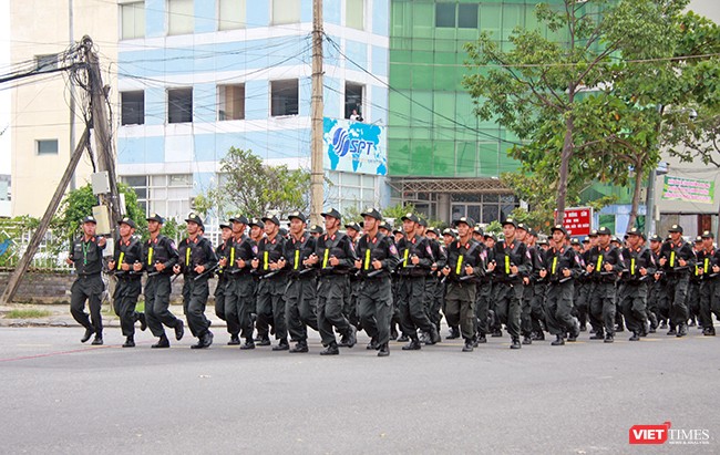Hơn 2.000 cảnh sát diễn tập chống khủng bố bảo vệ APEC tại Đà Nẵng ảnh 10