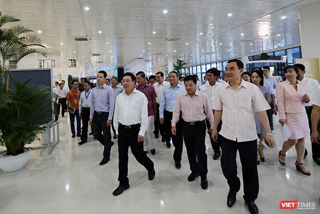 Phó Thủ tướng Phạm Bình Minh khai trương Trung tâm Báo chí Quốc tế phục vụ APEC ảnh 4