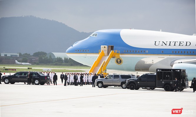 Chuyên cơ Tổng thống Mỹ hạ cánh xuống Đà Nẵng có gì khác biệt? ảnh 30