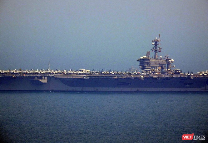Cận cảnh siêu tàu sân bay Mỹ USS Carl Vinson đang neo đậu Tiên Sa ảnh 6