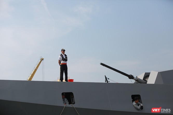 Tàu khu trục RSS INTREPID-Hải quân Singapore đã đến Đà Nẵng ảnh 11