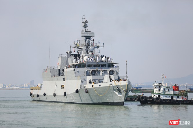 Sức mạnh của tàu hộ vệ tên lửa INS Kamorta và “siêu hậu cần” INS Shakti-Hải quân Ấn Độ ở Đà Nẵng ảnh 4