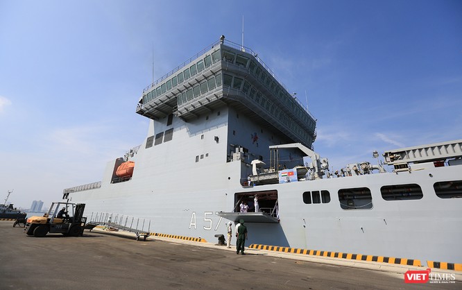 Sức mạnh của tàu hộ vệ tên lửa INS Kamorta và “siêu hậu cần” INS Shakti-Hải quân Ấn Độ ở Đà Nẵng ảnh 20