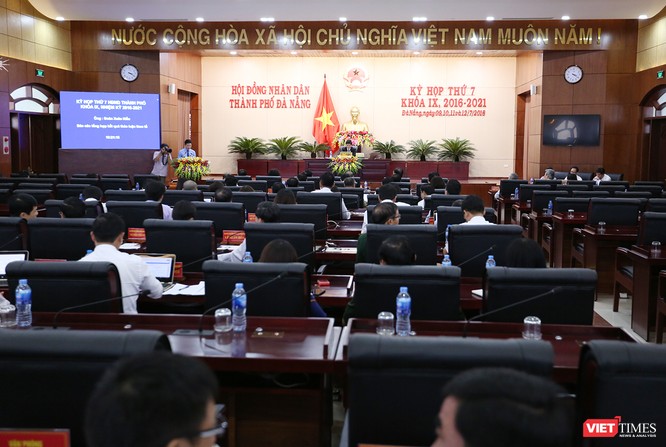 Những khoảnh khắc phiên bầu nhân sự chủ chốt của thành phố Đà Nẵng ảnh 1