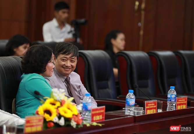 Những khoảnh khắc phiên bầu nhân sự chủ chốt của thành phố Đà Nẵng ảnh 26